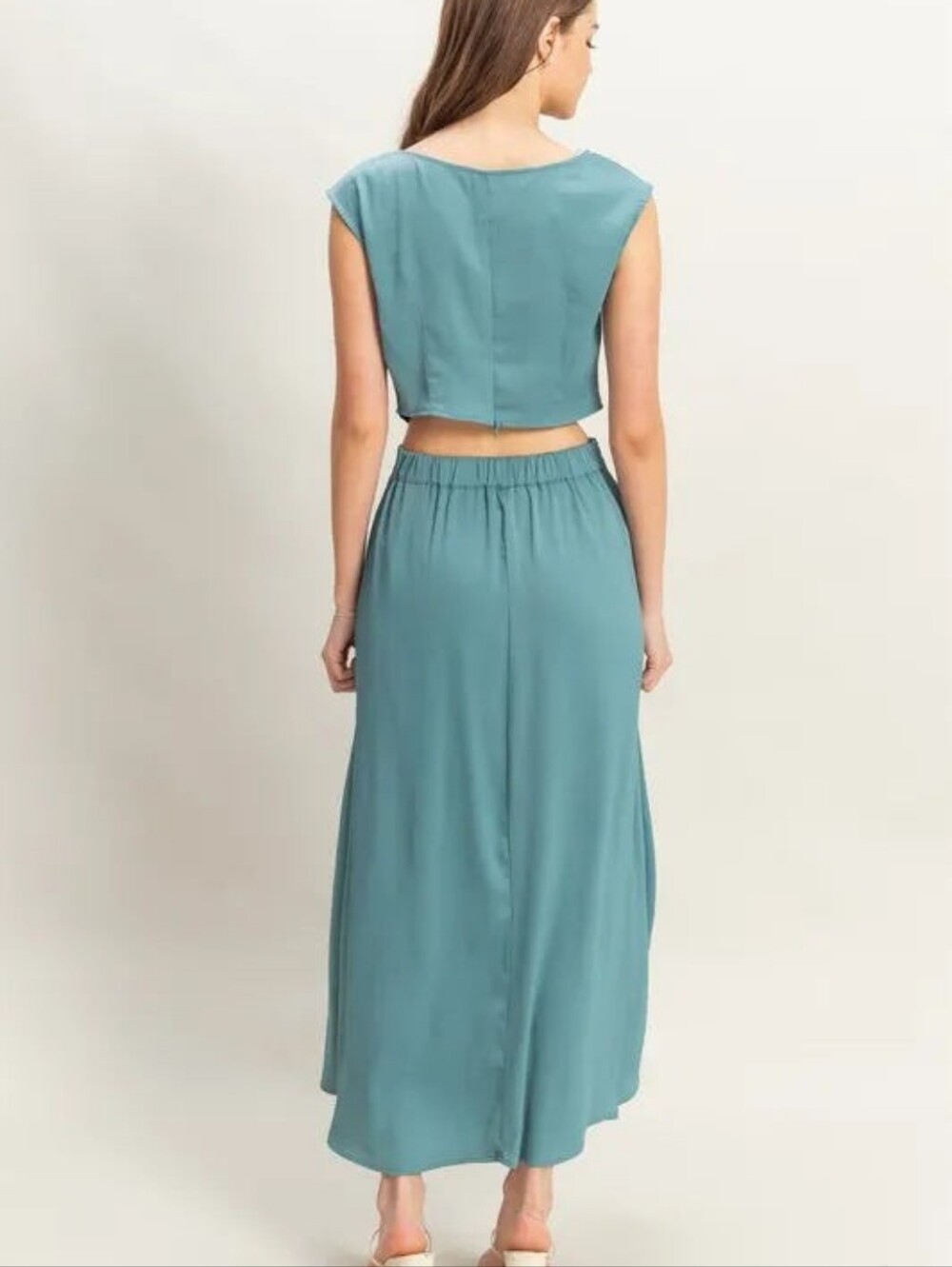 Dream In Slate Maxi Set - Picture 11 of 11
